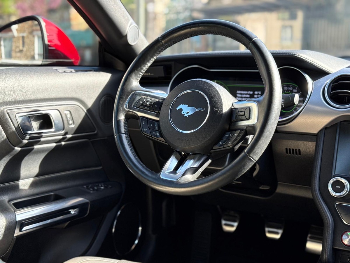 Ford Mustang Fastback - 2.3L Ecoboost