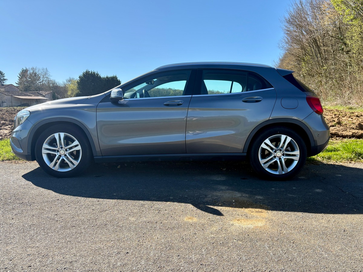 Mercedes Benz GLA 200 SENSATION 156CH