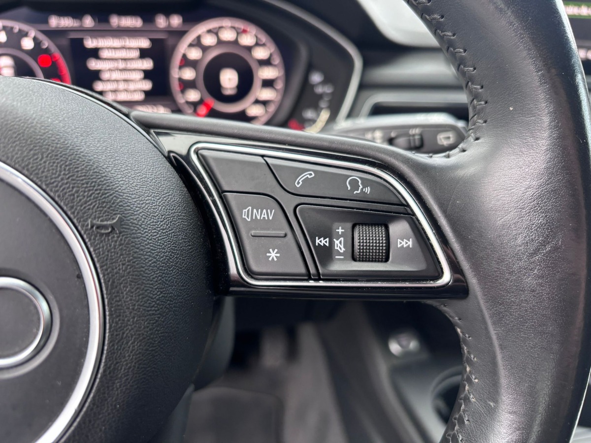 Audi A4 Avant 2.0 TFSI S-Tronic - Française - Suivi d'entretiens - CARPLAY