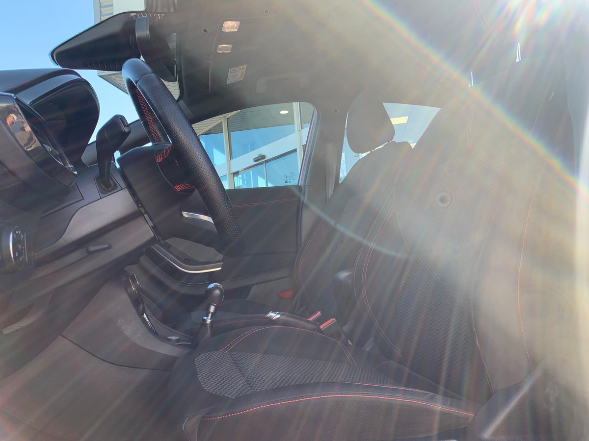 Ford Puma 125 | St-Line | 1iére MAIN | Attelage | Flexifuel équipé d'origine | Android Auto | Radar