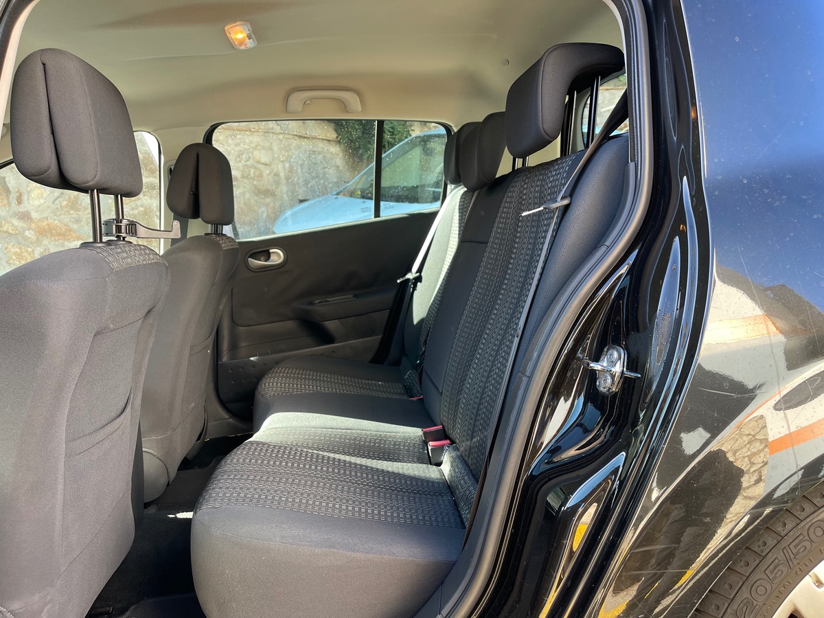 RENAULT Megane 1.6 i 111 CV / Km Réel / 2 ème Main / Boite Auto / 5 Portes / Clim