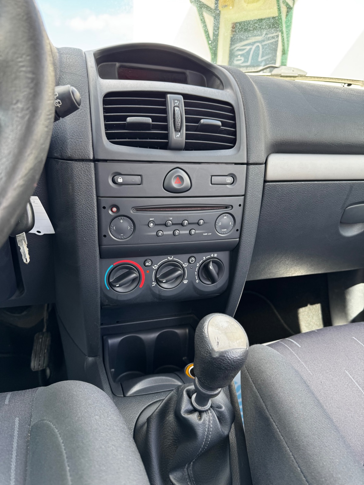 RENAULT Clio 1.5 DCI 80 CV CONFORT DYNAMIQUE / DISTRIBUTION + EMBRAYAGE NEUFS / PREMIERE MAIN