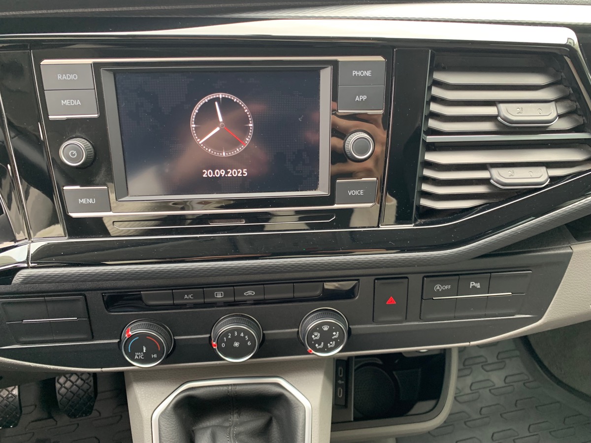 Volkswagen California 150 | COAST | Premiére Main | Attelage | Rallonge lit | Pneus Toutes Saisons