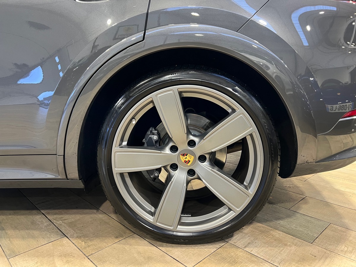 Porsche Cayenne Coupé III E-HYBRID 3.0 V6 462 PDK8 FR Carbone int/ext  - Burmester