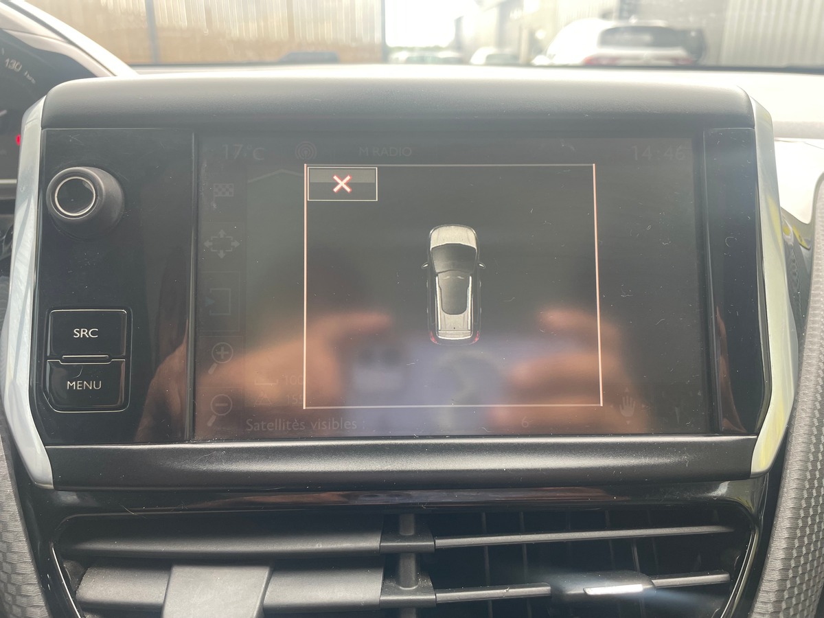 Peugeot 2008 110 cv TOIT PANORAMIQUE - SIEGE CHAUFFANT -  CLIMATISATION AUTO - RADAR DE RECUL
