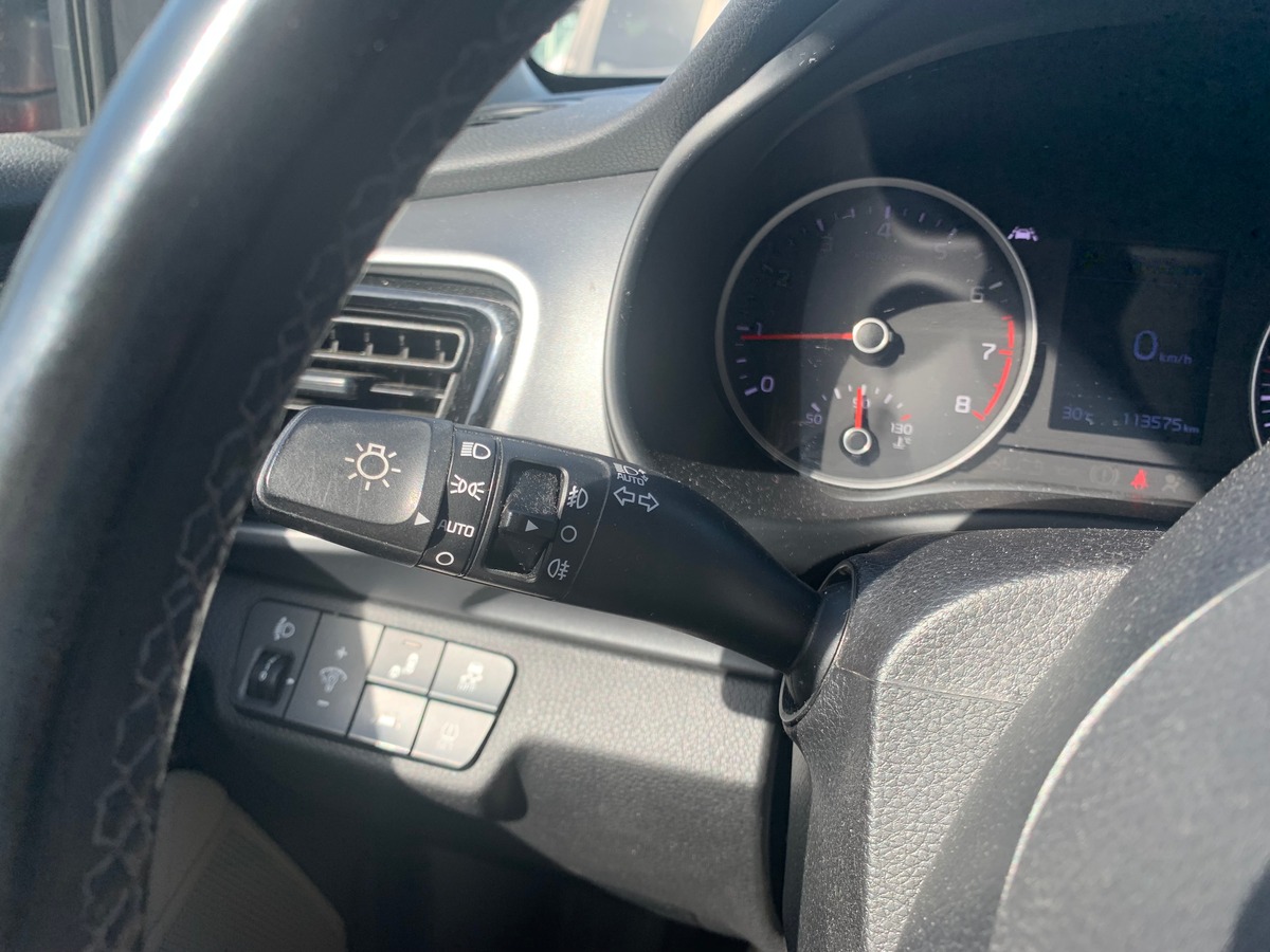 Kia Stonic 120 ch | Premium | Caméra recul | Régulateur vitesse | Apple car Play | Siéges chauffants