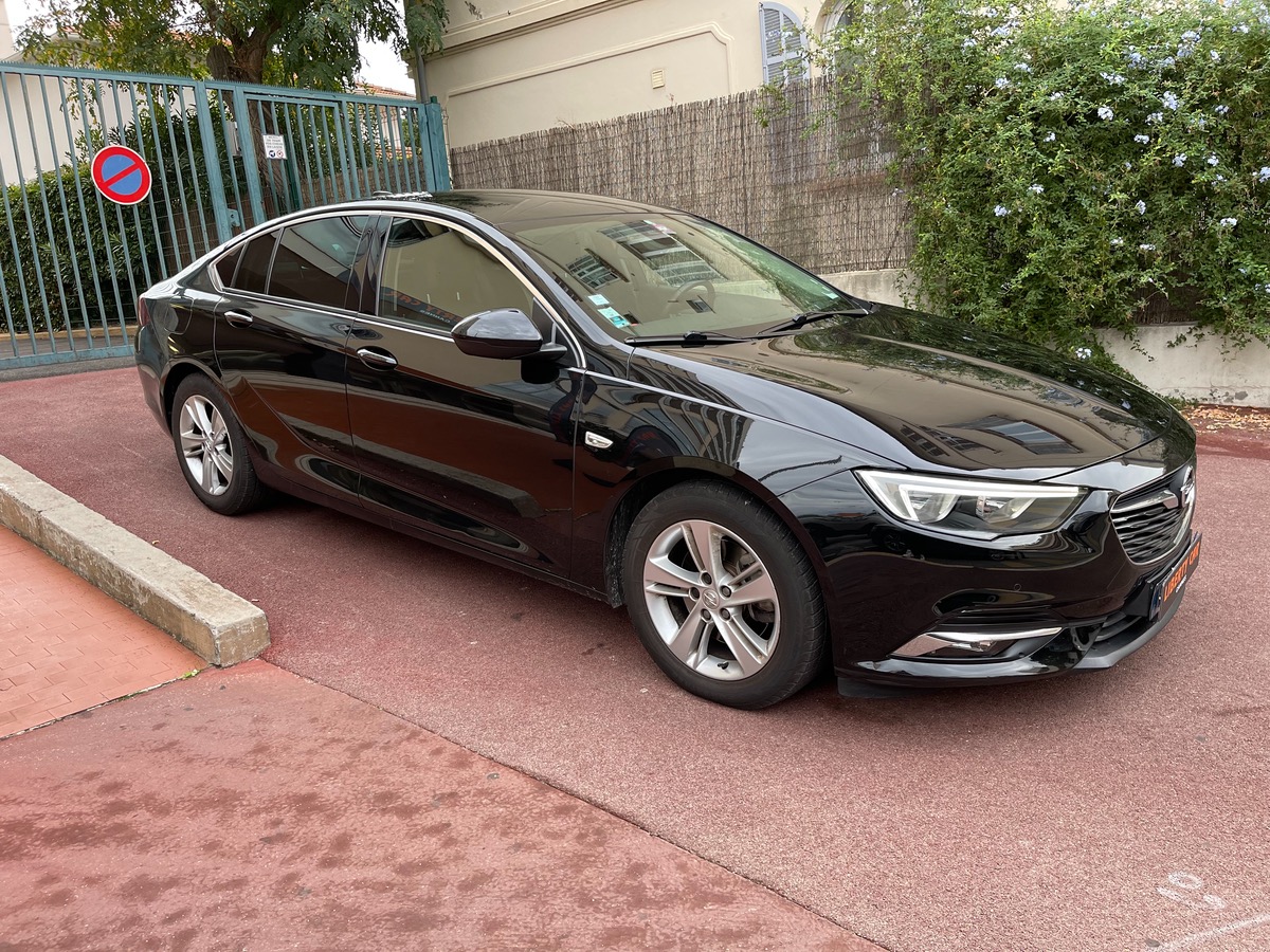 Opel Insignia grand sport 1.6 136 CV Boite neuve