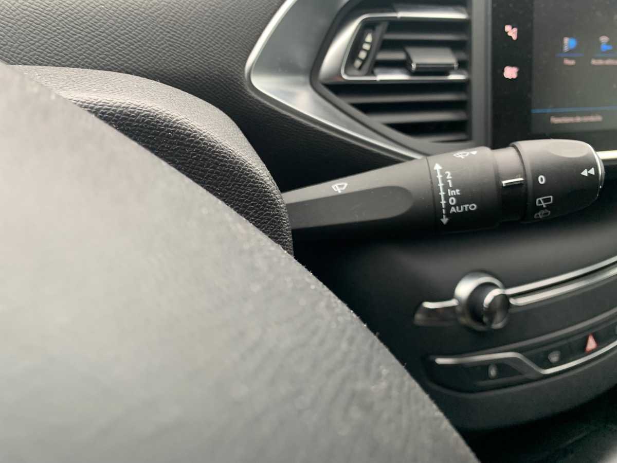 Peugeot 308 SW 130 ch | Allure | Régulateur vitesse | Mirror Screen | Attelage | Radars stationnement