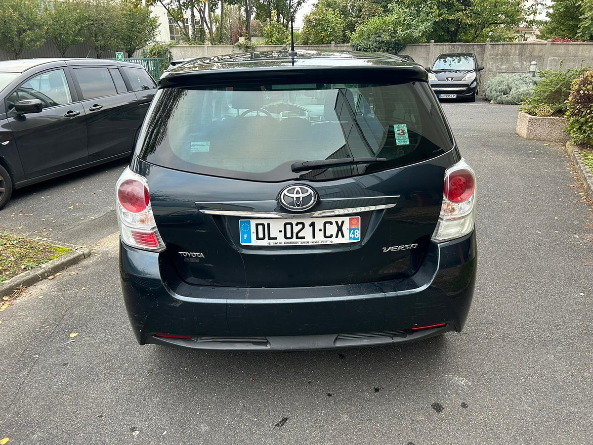Toyota Verso 112 D-4D 7 place 1er mains