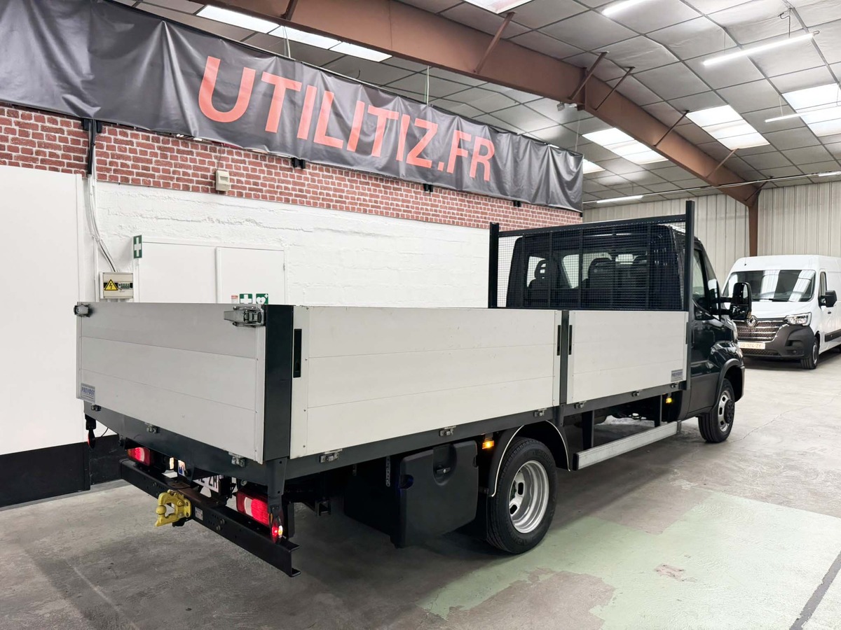 Iveco Daily 35C18 HI-MATIC 180cv plateau roues jumelées 51.452 kms