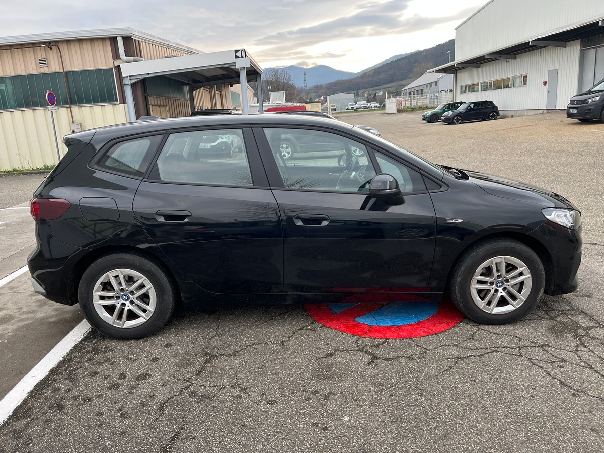 Bmw Série 2 225e Active Tourer XDRIVE, SUIVI COMPLET BMW, ATTELAGE, CAMERA, PARK ASSIST
