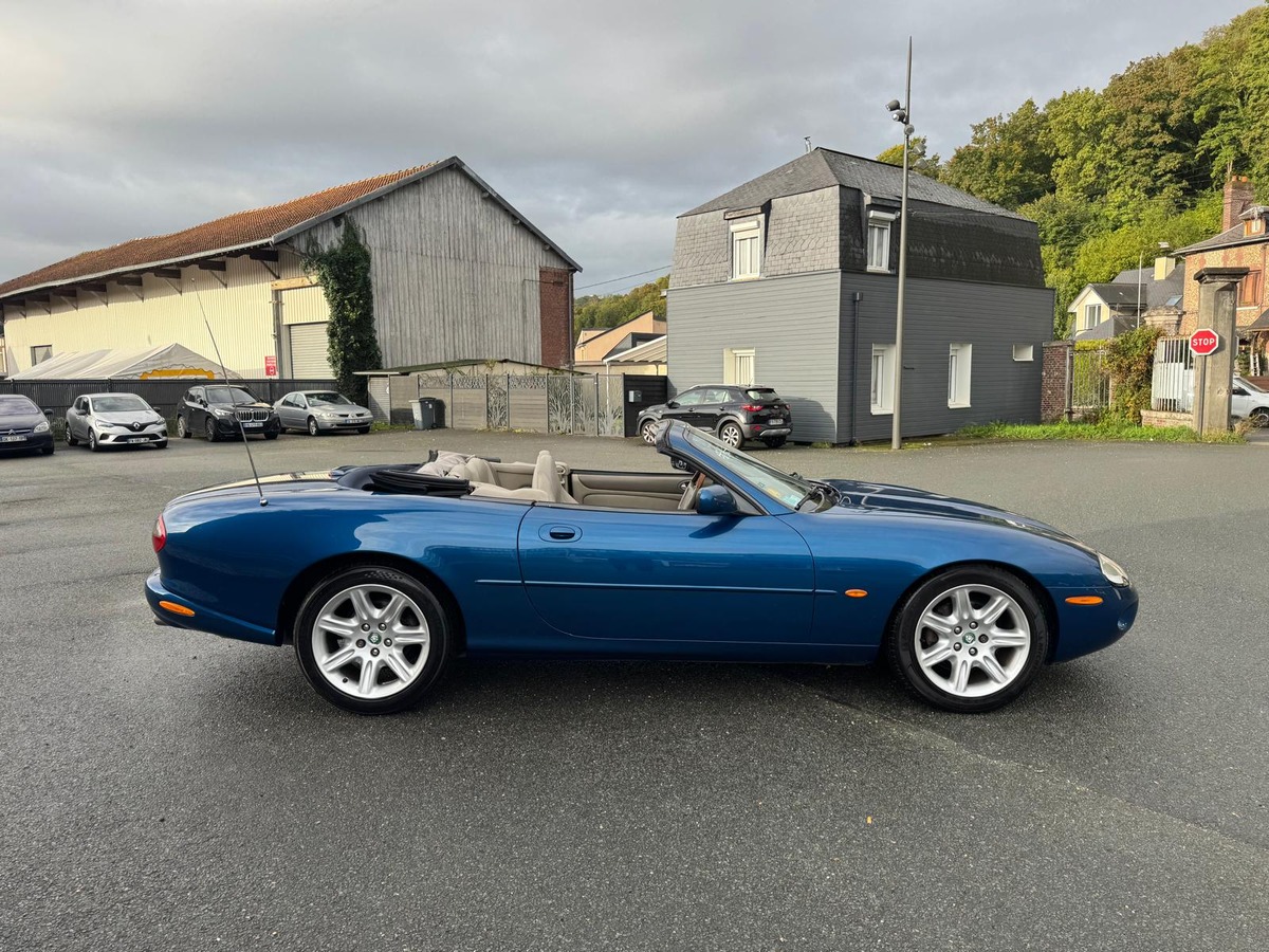 Jaguar XK8 Cabriolet 4.0 V8 285cv - Garantie