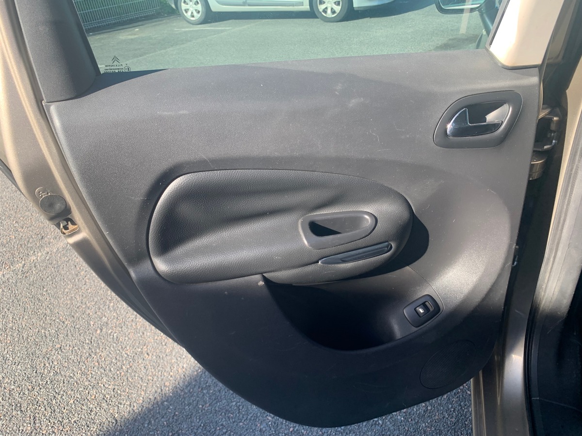 Citroën C3 Picasso 90 chevaux | Régulateur de vitesse | Climatisation | Attelage | Radar arriére