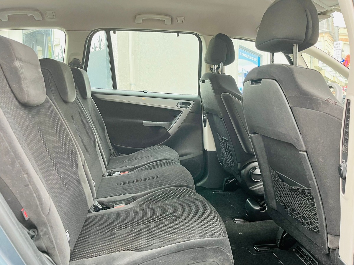 Citroën C4 Grand Picasso 1-  1.6 HDi 109ch bva / reprise