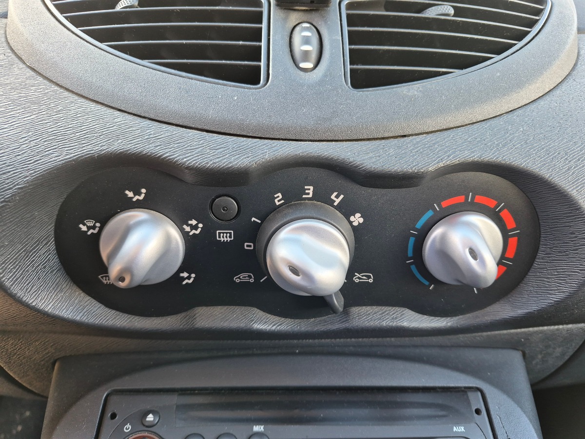 RENAULT Twingo II 1.2 16V LEV ACCESS