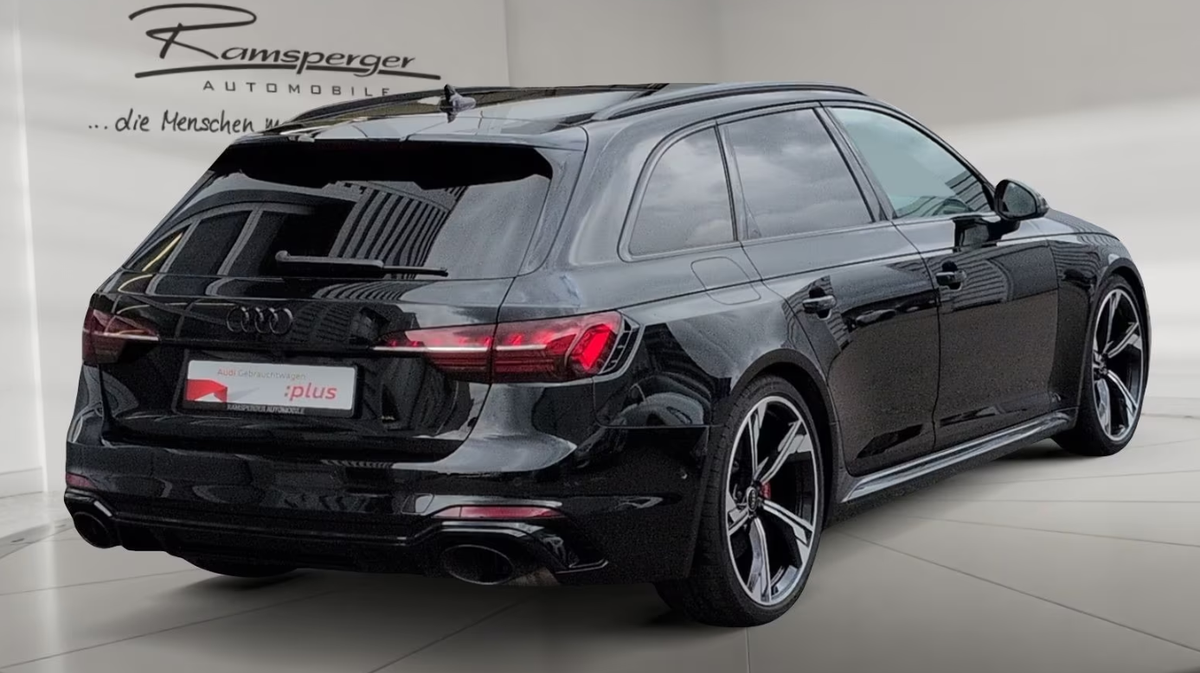 Audi RS4 Avant 2.9 V6 TFSI 450ch quattro tiptronic 8/Attelage/Bang&Olufsen/Toit ouvrant