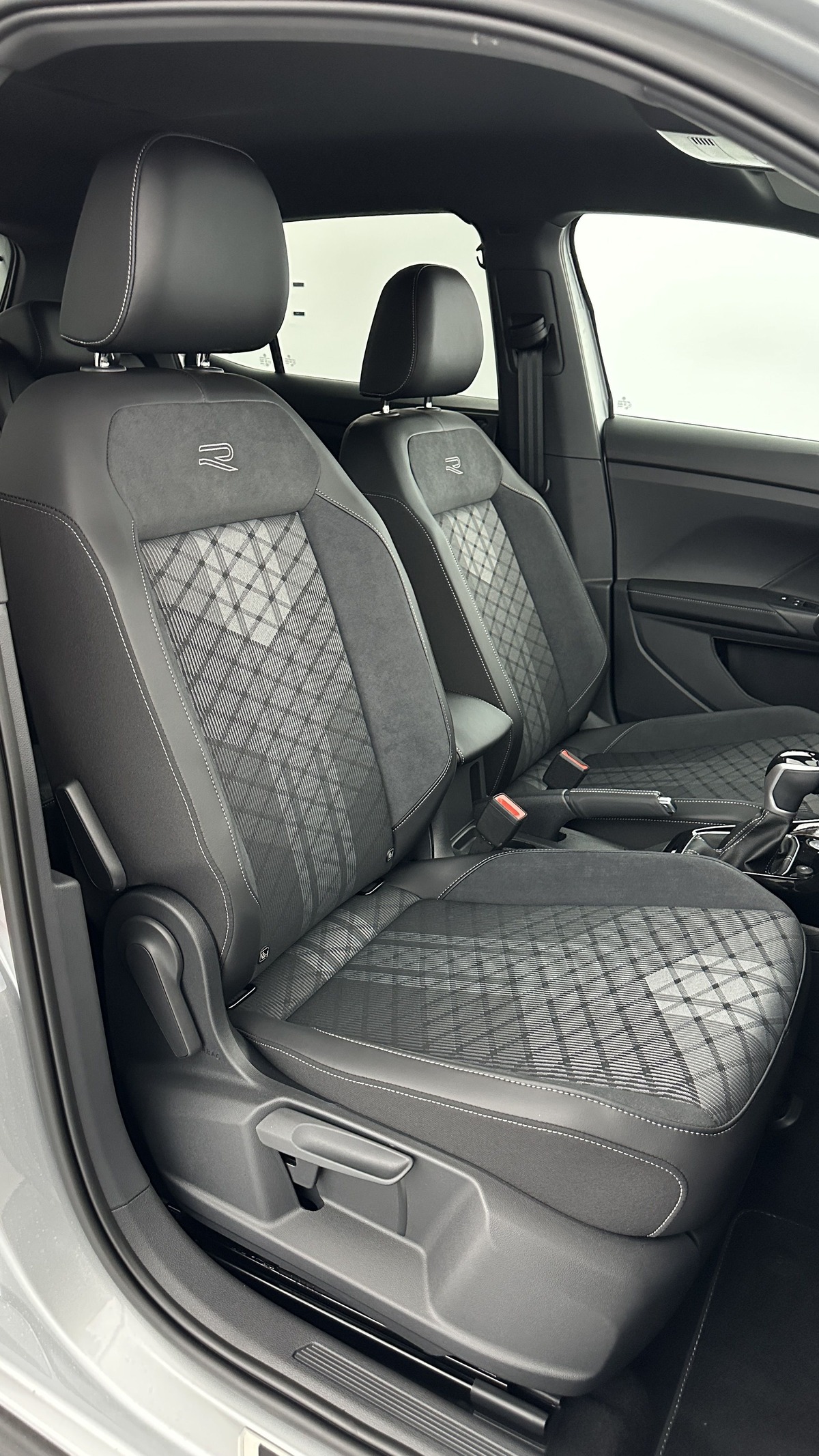 Volkswagen T-Cross 1.0 TSI 116ch R-Line DSG7 | Plusieurs coloris et finitions disponible