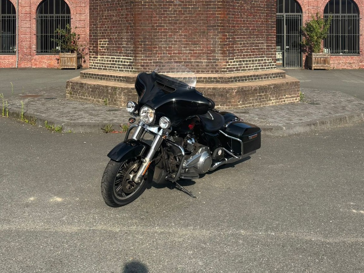 Harley Davidson Electra Glide Standard FLHT - Entretien complet HD