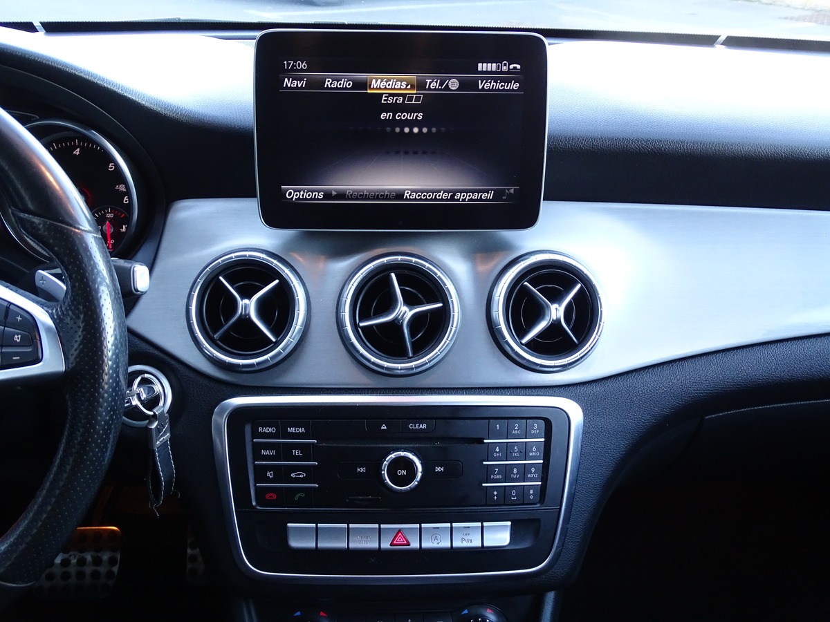 Mercedes-Benz CLA (2) 220D 177 Ch FASCINATION AMG 7G-DCT - Toit Panoramique / Sièges électriques