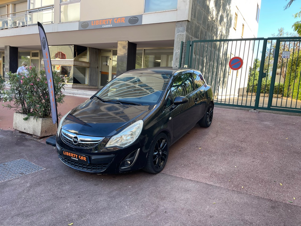 Opel Corsa 1.4 100 CV / Km Réel / Jantes Noires / Clim / Moteur à Chaine