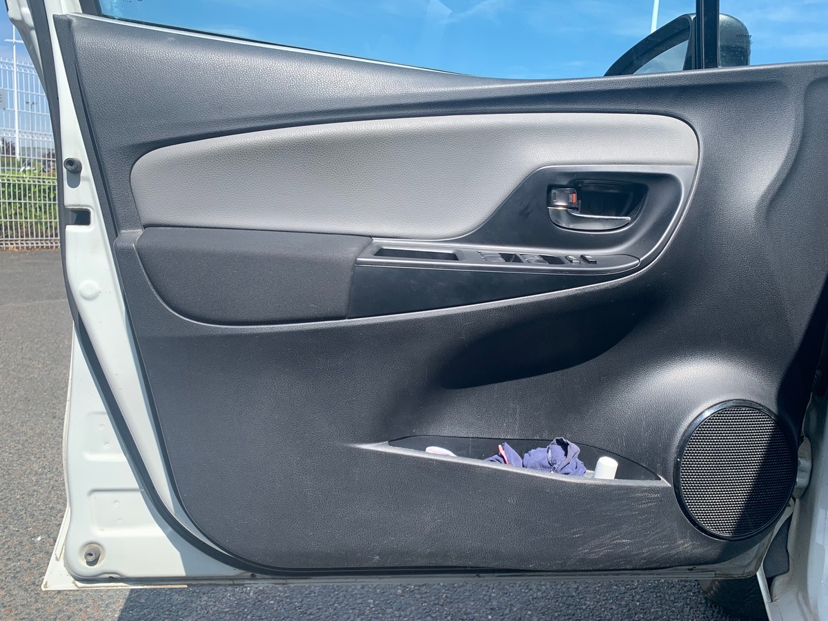Toyota Yaris Hybrid 100H | Collection | Premiére MAIN | Caméra de recul | Régulateur de vitesse