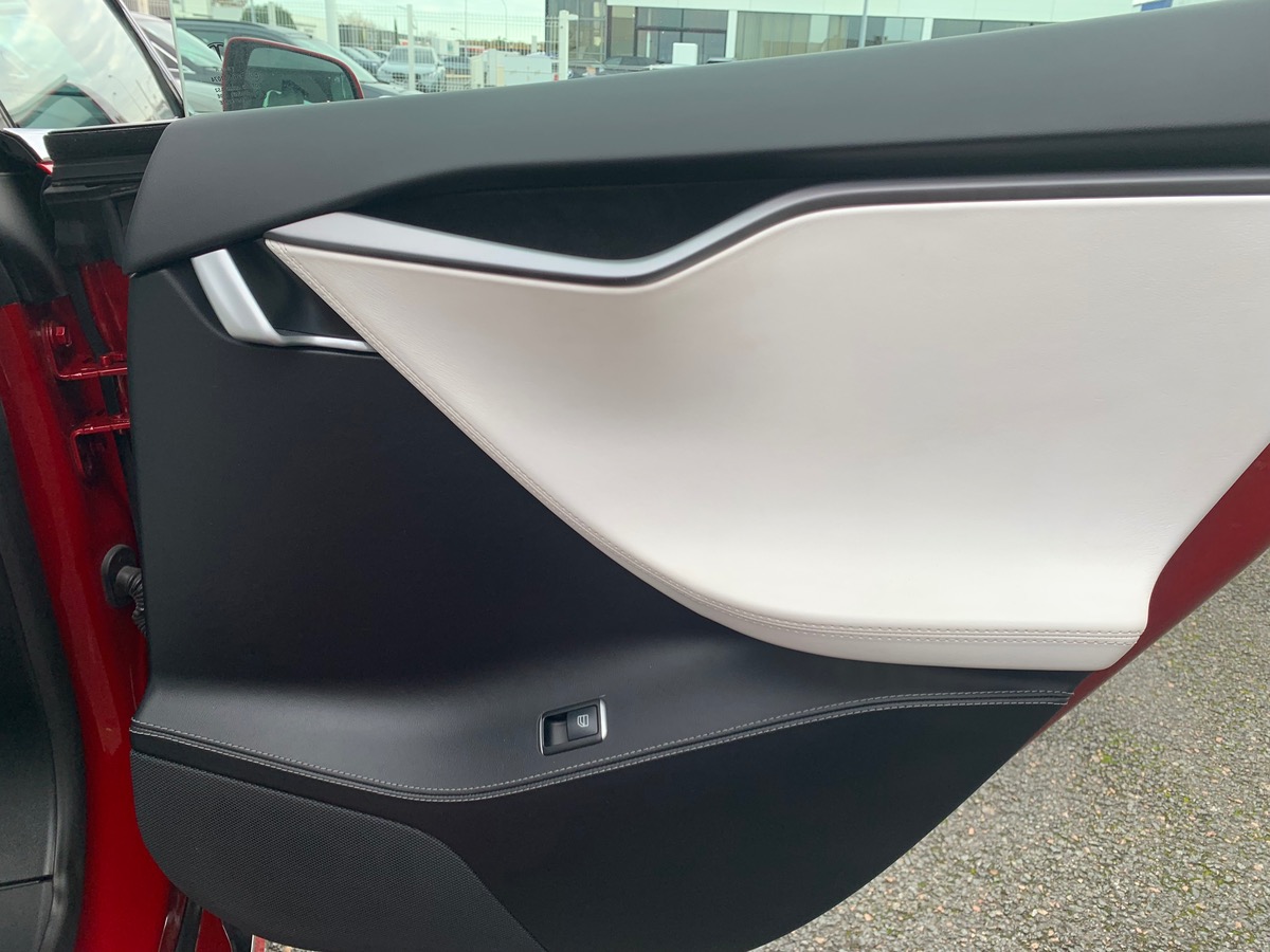Tesla Model S 75D Dual Motor | GPS | Caméra recul | Ouverture du coffre mains libres | Phares LED