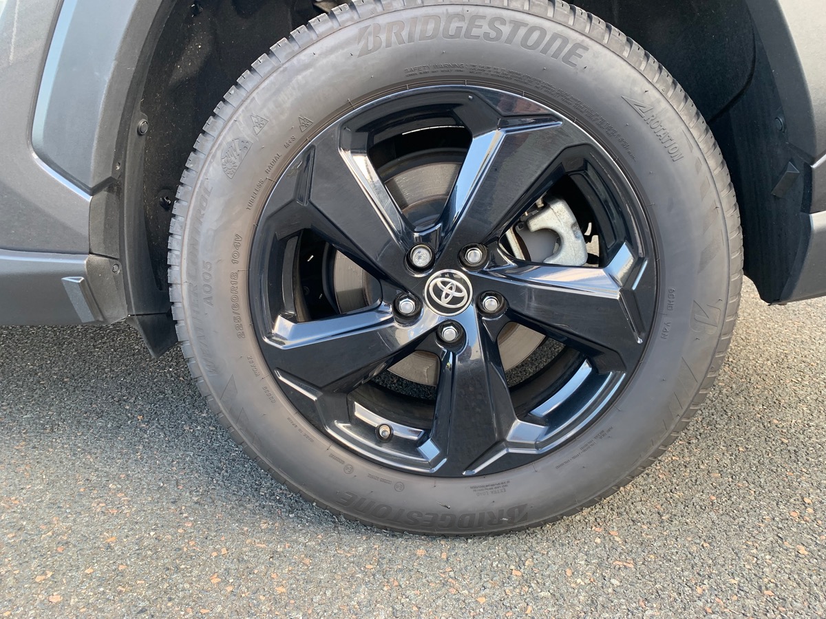 Toyota RAV4 222 ch | AWD | Lounge | Caméra vue 360° | Cuir | Régulateur de vitesse adaptatif