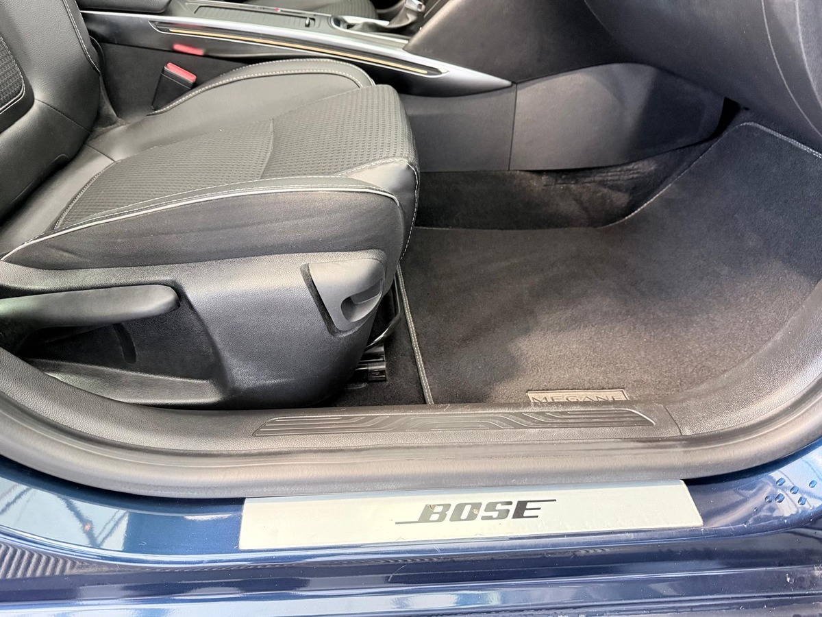 RENAULT Megane Estate 1.5 Dci 110 Edc Intens Bose  Première main