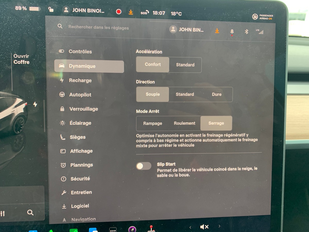 Tesla Model Y 275 chevaux | Premiére MAIN | Standard | Toit panoramique | Cuir | Siéges électriques