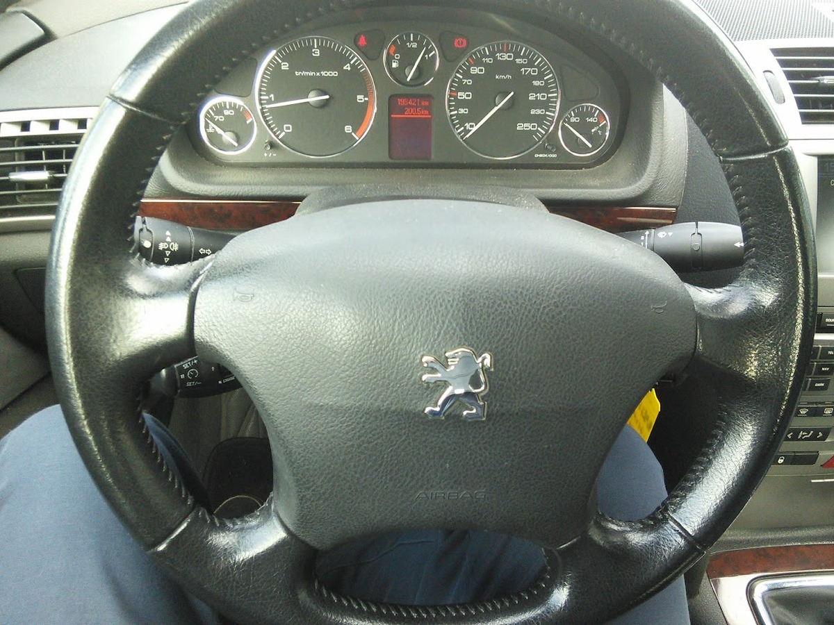 Peugeot 407 2.0 HDI 136  SIGNATURE