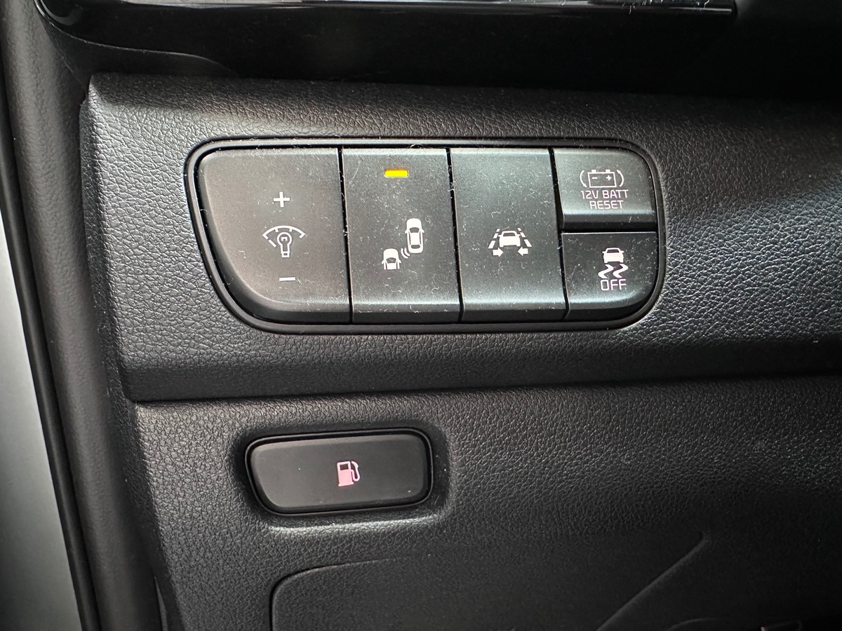 Kia Niro 1.6 GDI HYBRIDE 141 PREMIUM DCT6  Entretien complet KIA / Garantie KIA jusqu'en Juin 2026