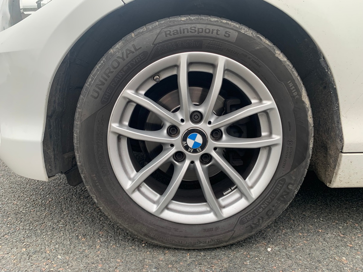 Bmw Série 1 95 ch | Lounge | Radar de stationnement arriére | Bluetooth | Régulateur de vitesse