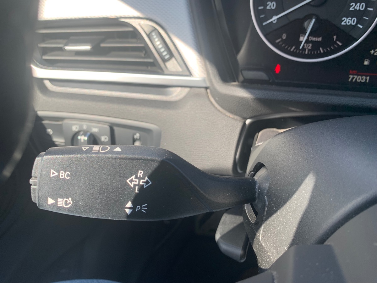 Bmw X1 X DRIVE | GPS Cartographique | Sellerie Tissu/Alcantara | Radar de stationnement AR.