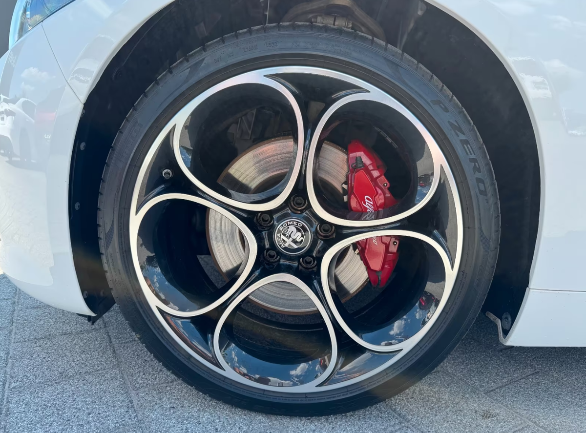 Alfa Romeo Giulia 2.0 TB 280ch Veloce Q4 AT8 Toit ouvrant Harman-Kardon