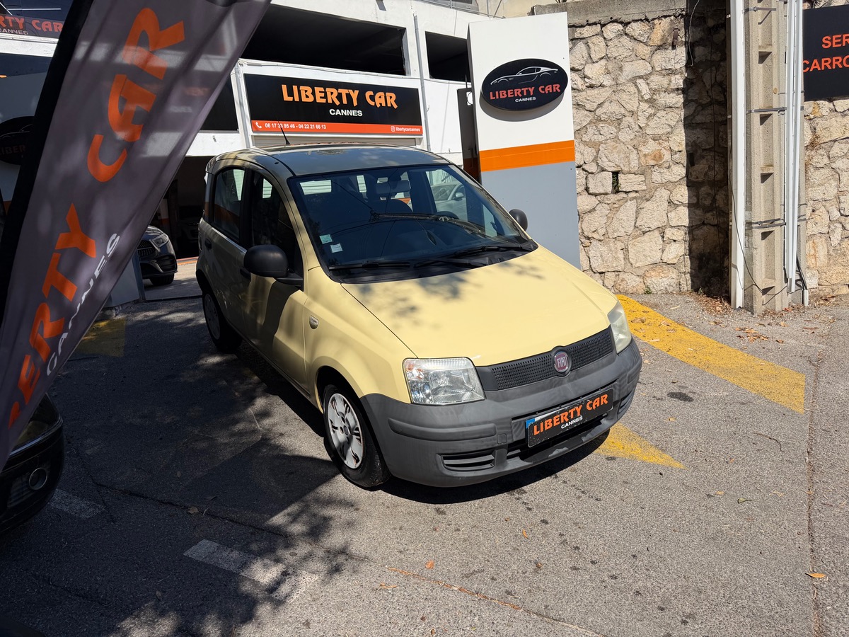 Fiat Panda 1.2 69 CV / 1 er Main / Km Réel / 5 Portes