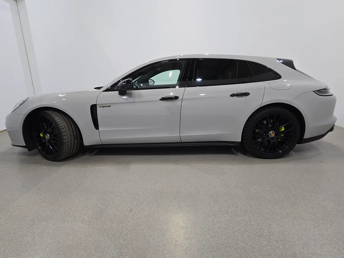Porsche Panamera 4 S E HYBRID SPORT TURISMO