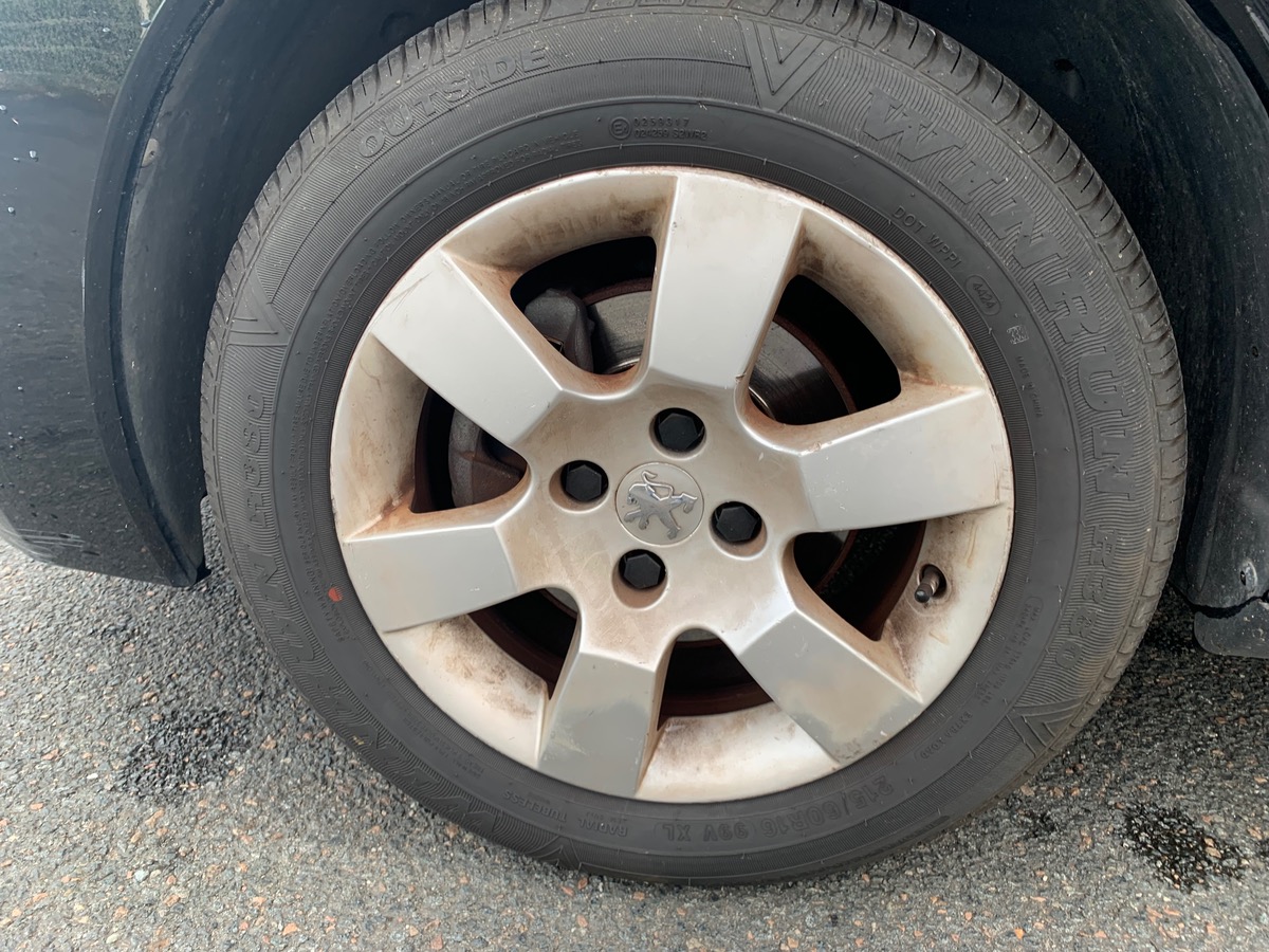 Peugeot 3008 115 ch | GPS | Bluetooth | Régulateur de vitesse | Sièges rang 2 rabattables à plat