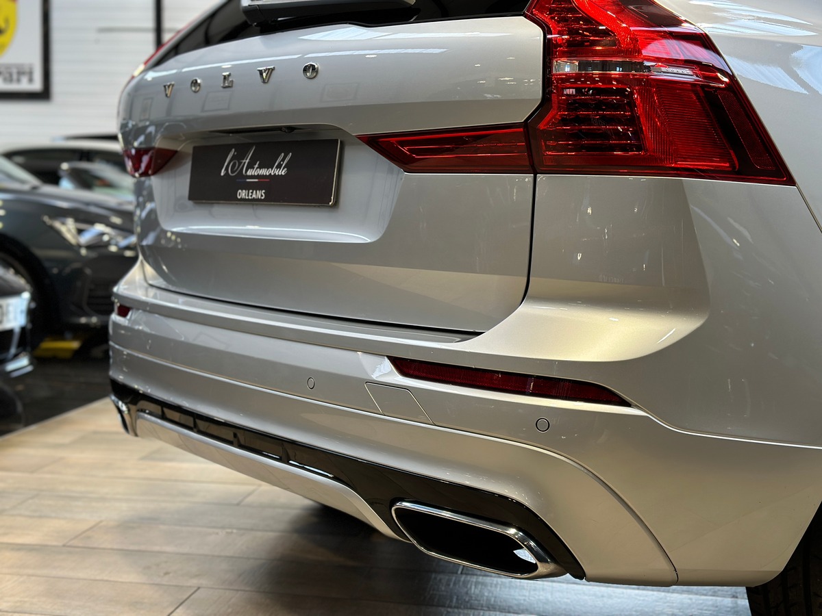 Volvo XC60 T8 R-Design 303 ch + 87 AWD Geartronic 8 / Attelage / Toit Ouvrant / Hifi HK