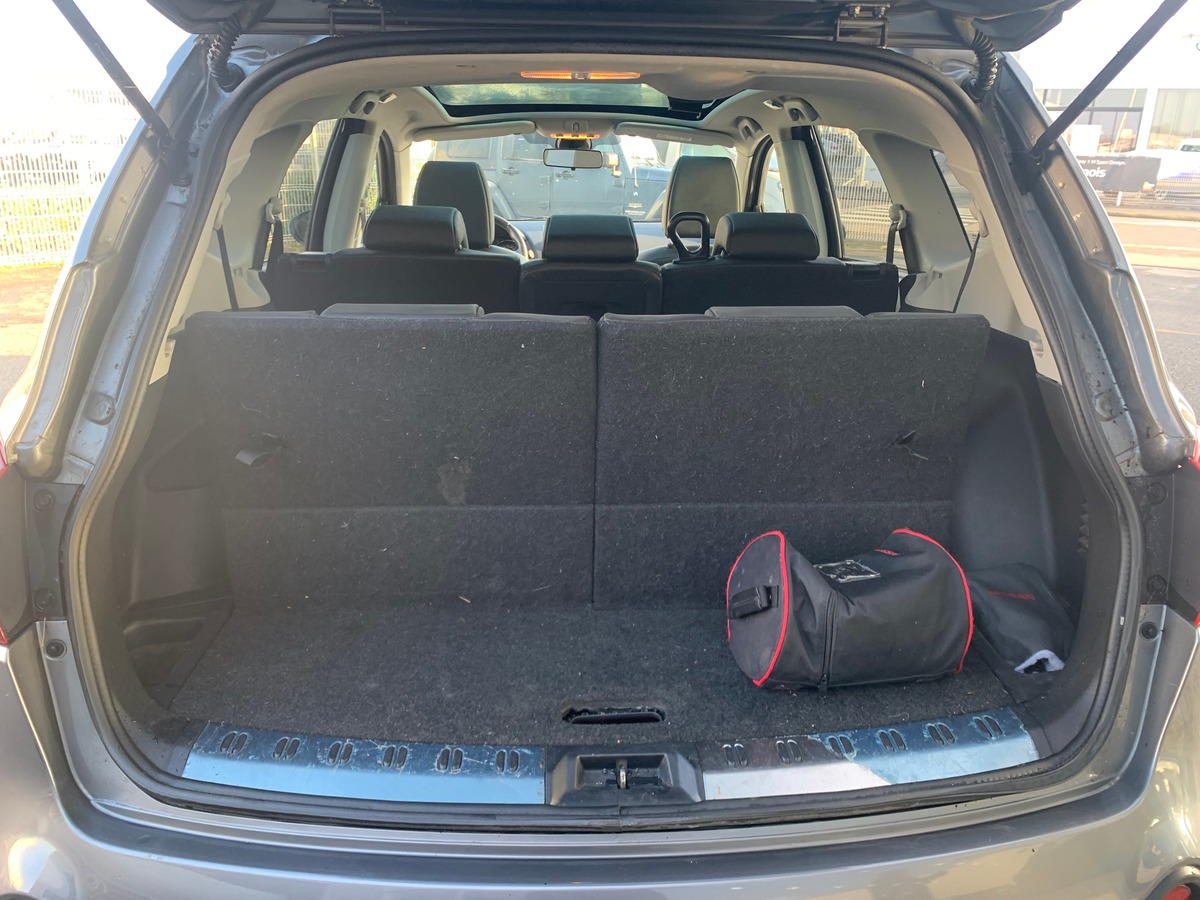 Nissan Qashqai+2 130 ch | 1.6 DCI | 7 Places | Toit Panoramique | GPS | Caméra de recul | Jantes 18'