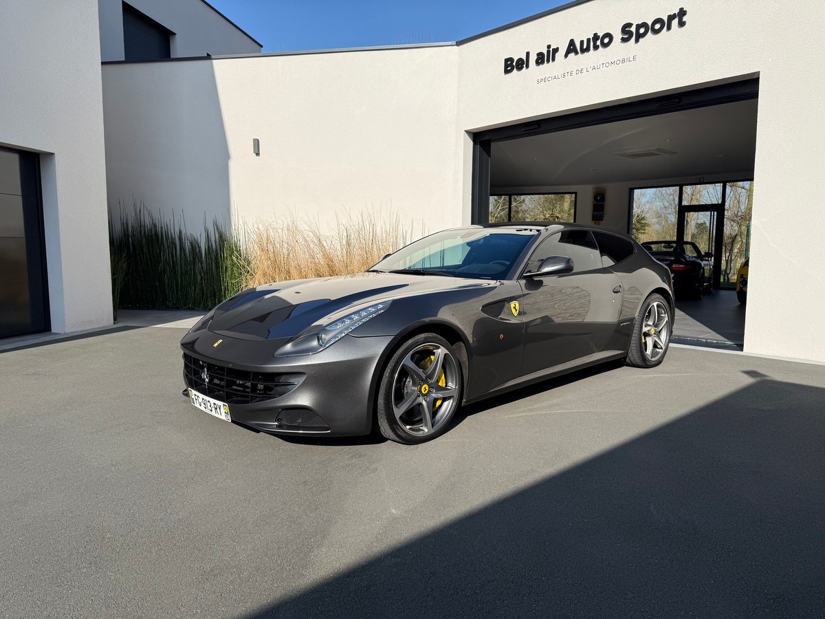 Ferrari Ff V12 / CARNET / 67009 KMS
