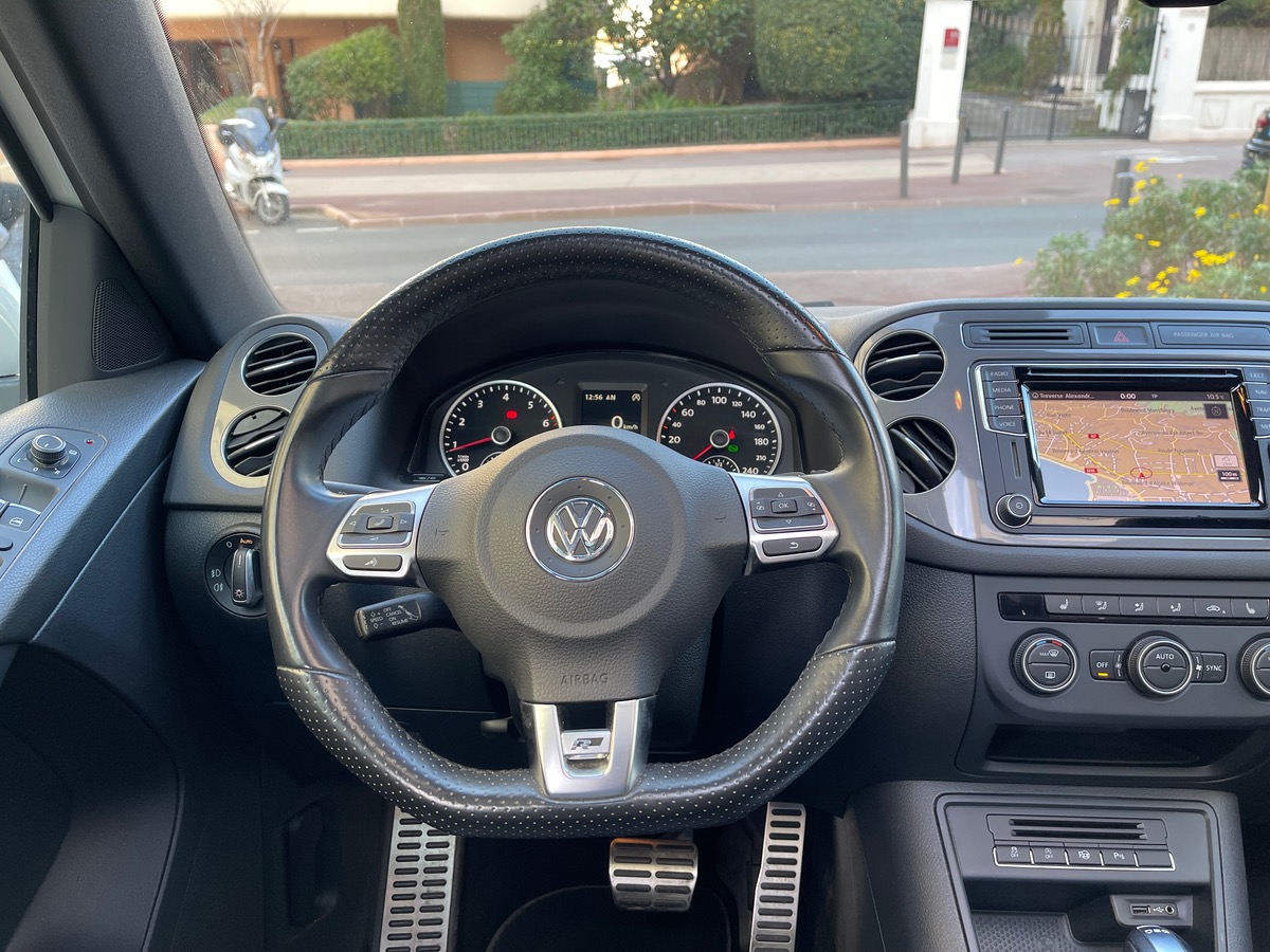 Volkswagen Tiguan 1.4 TSI 150 CV R LINE/ Boîte auto / KM Reel / Toit Ouvrant / Intérieur Cuir