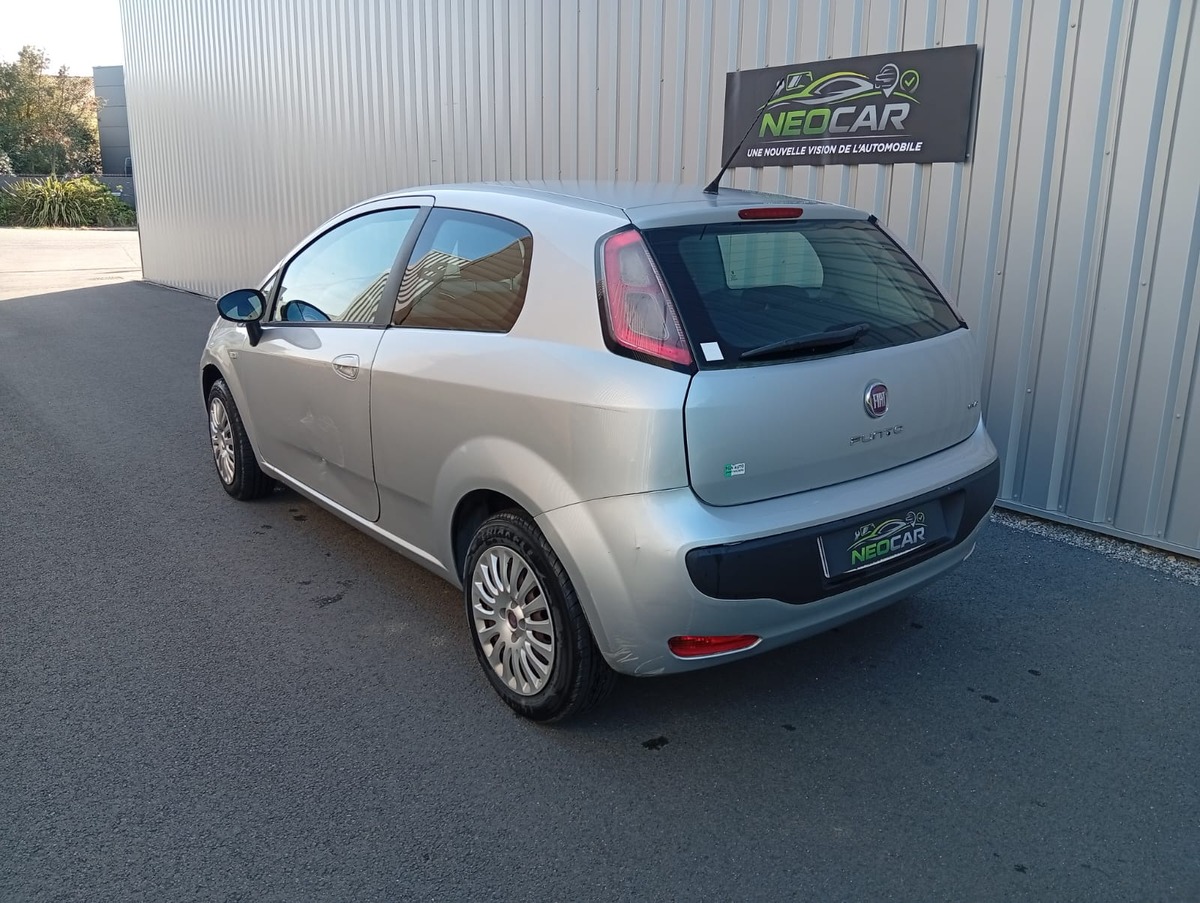 Fiat Punto evo 1.2 Essence / Première main / Distribution , Freins avants et révision Neufs