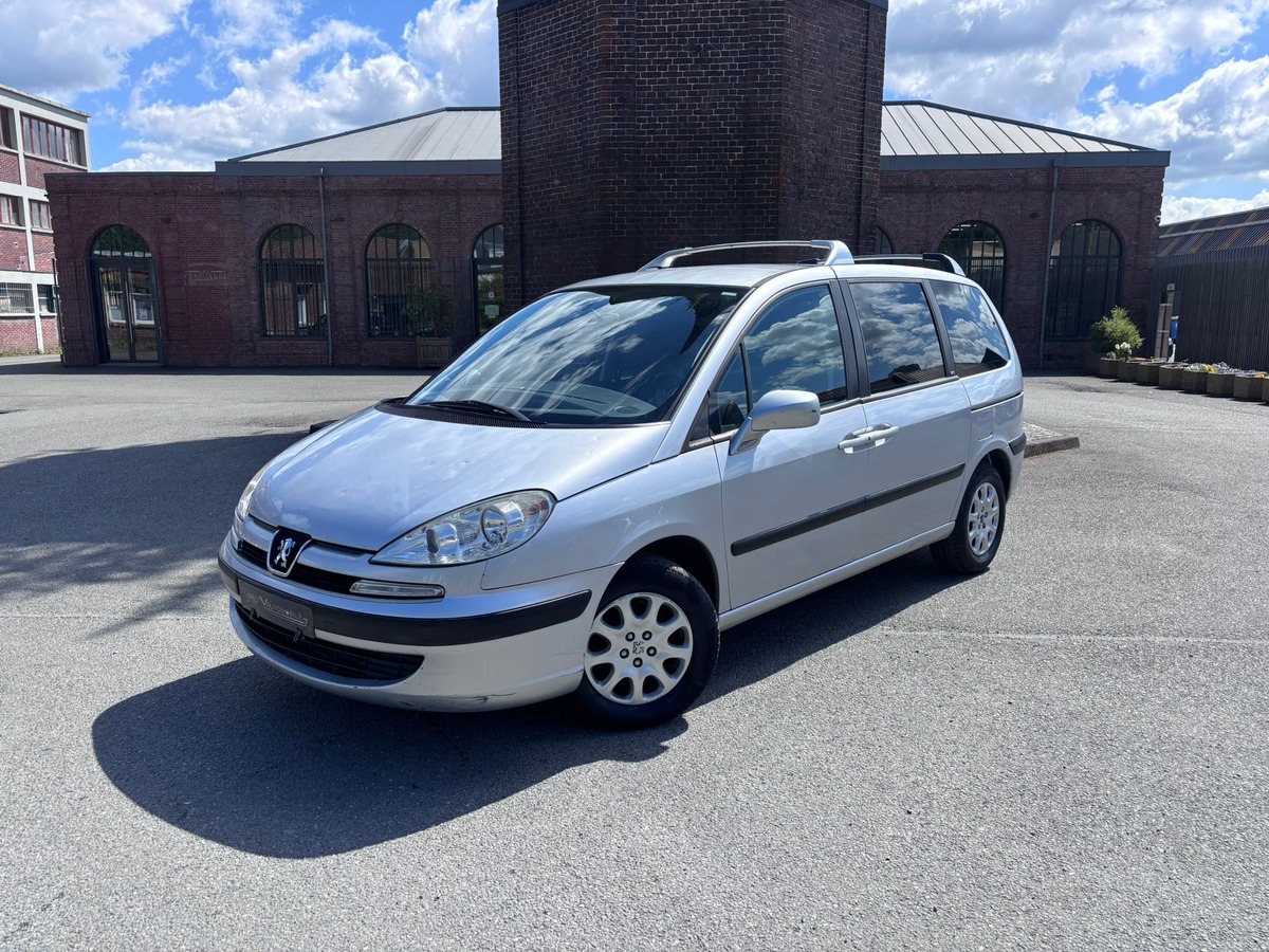 Peugeot 807 7 places 2.0 HDi 110 Confort - Distribution neuve - Garantie