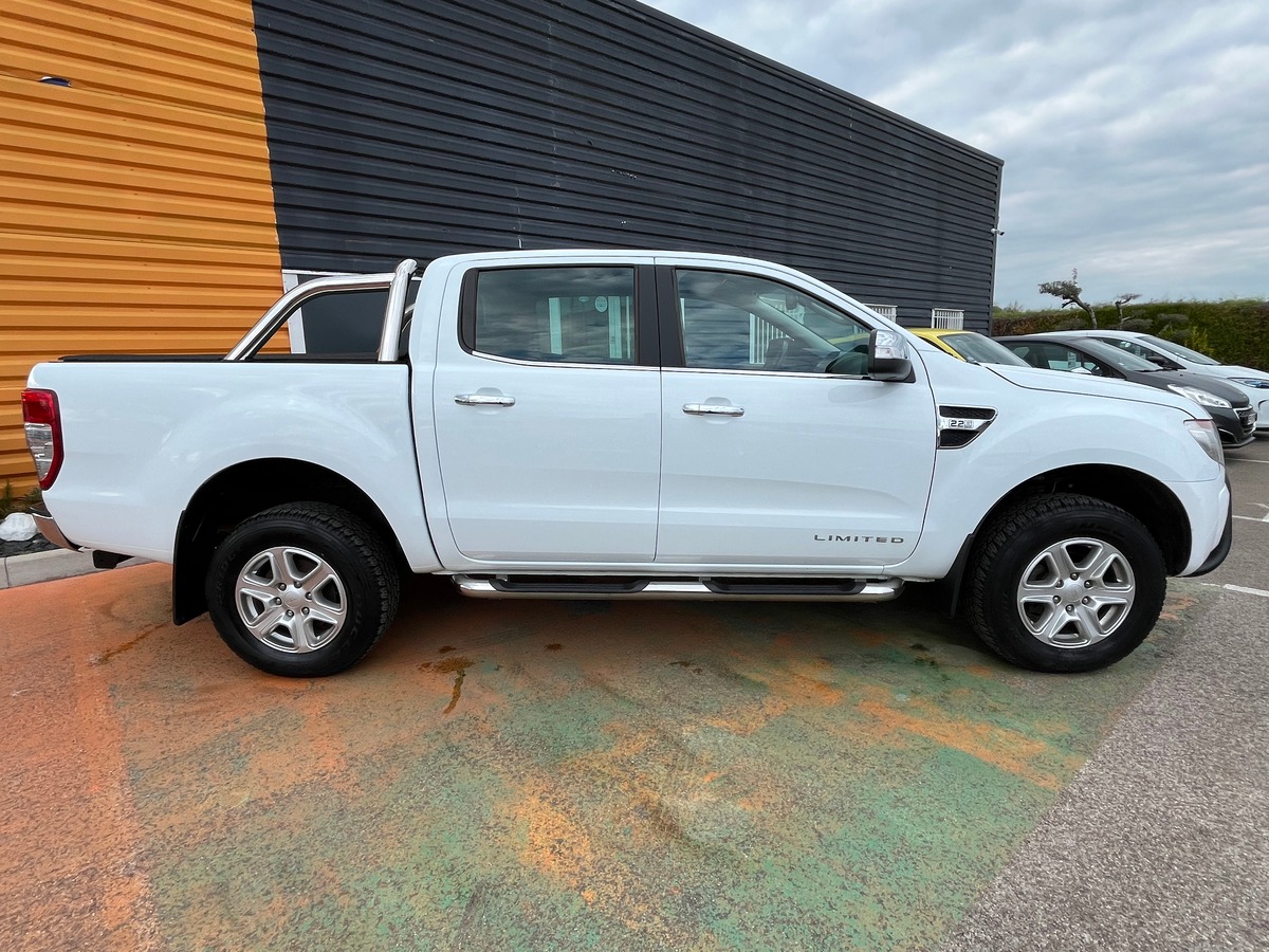 Ford Ranger III 2.2 TDCI Pickup Double Cabine 4x4 150 CH LIMITED ATTELAGE