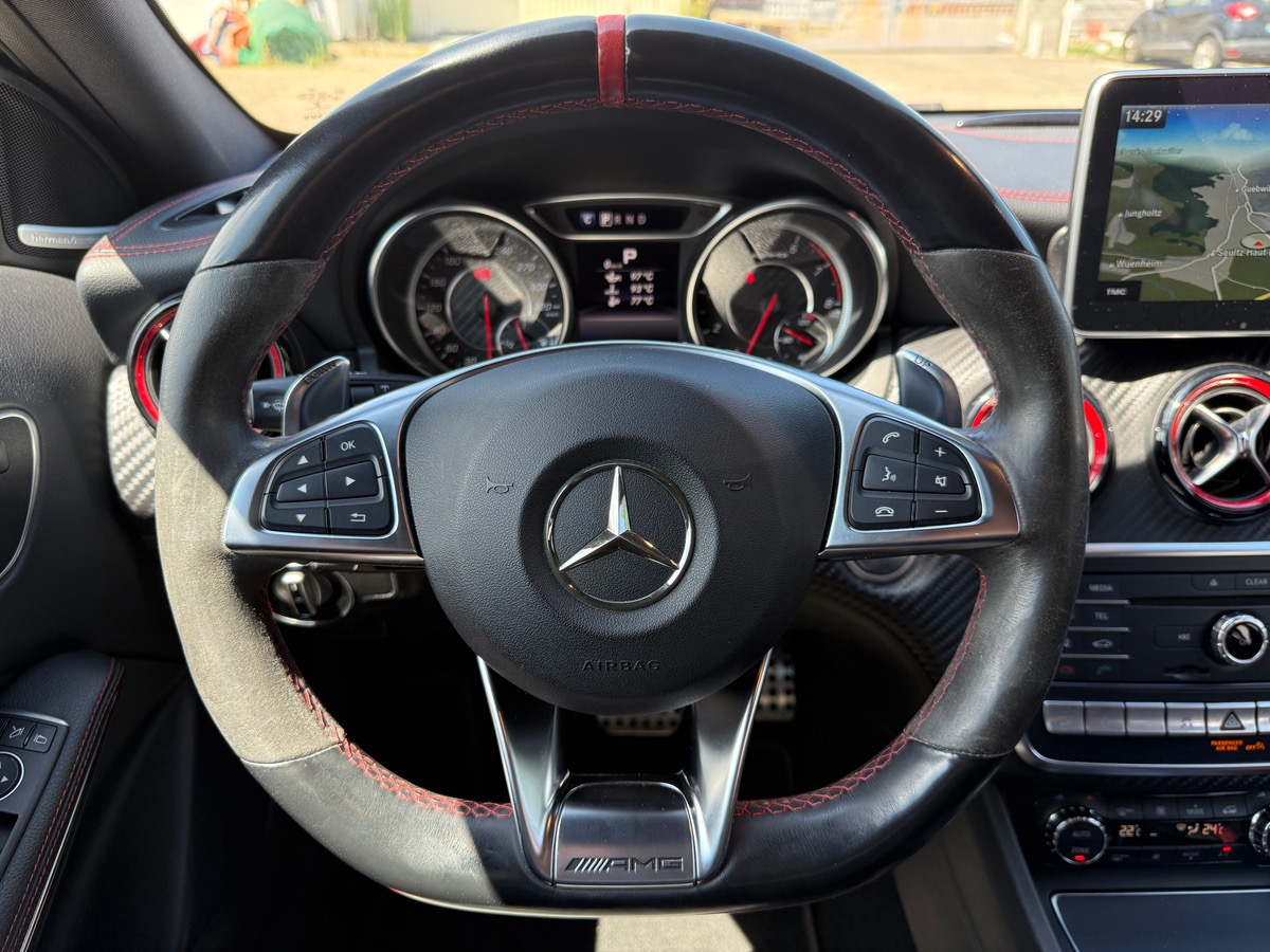 Mercedes-Benz A 45 AMG 4MATIC 2.0L 381cv 7G-DCT, Échappement performance, Suspension pilotée