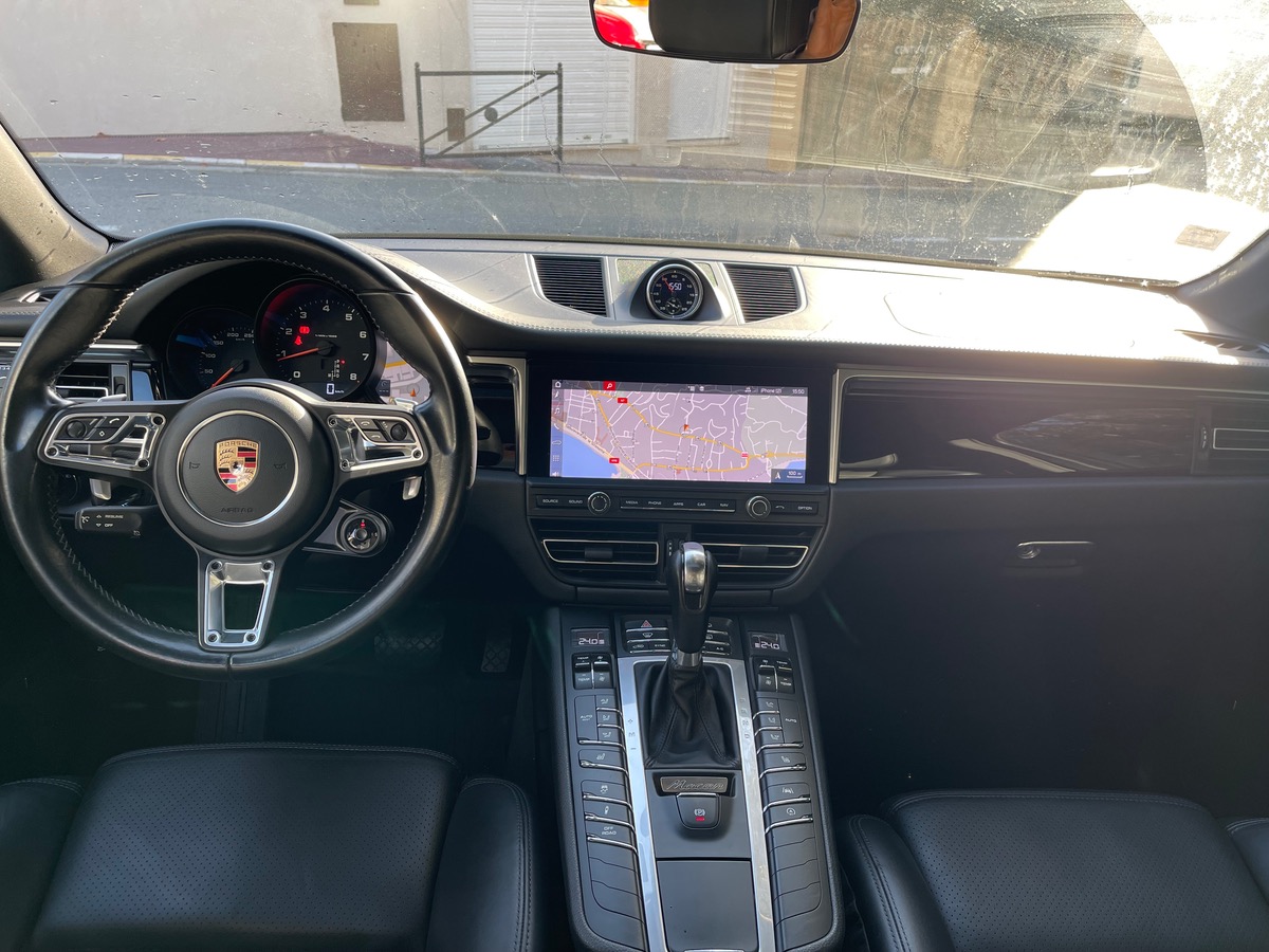 Porsche Macan 2.0 245 CV AWD / Pack Chrono / Toit Ouvrant / Pack Black /Echappement Sport/Jantes 911