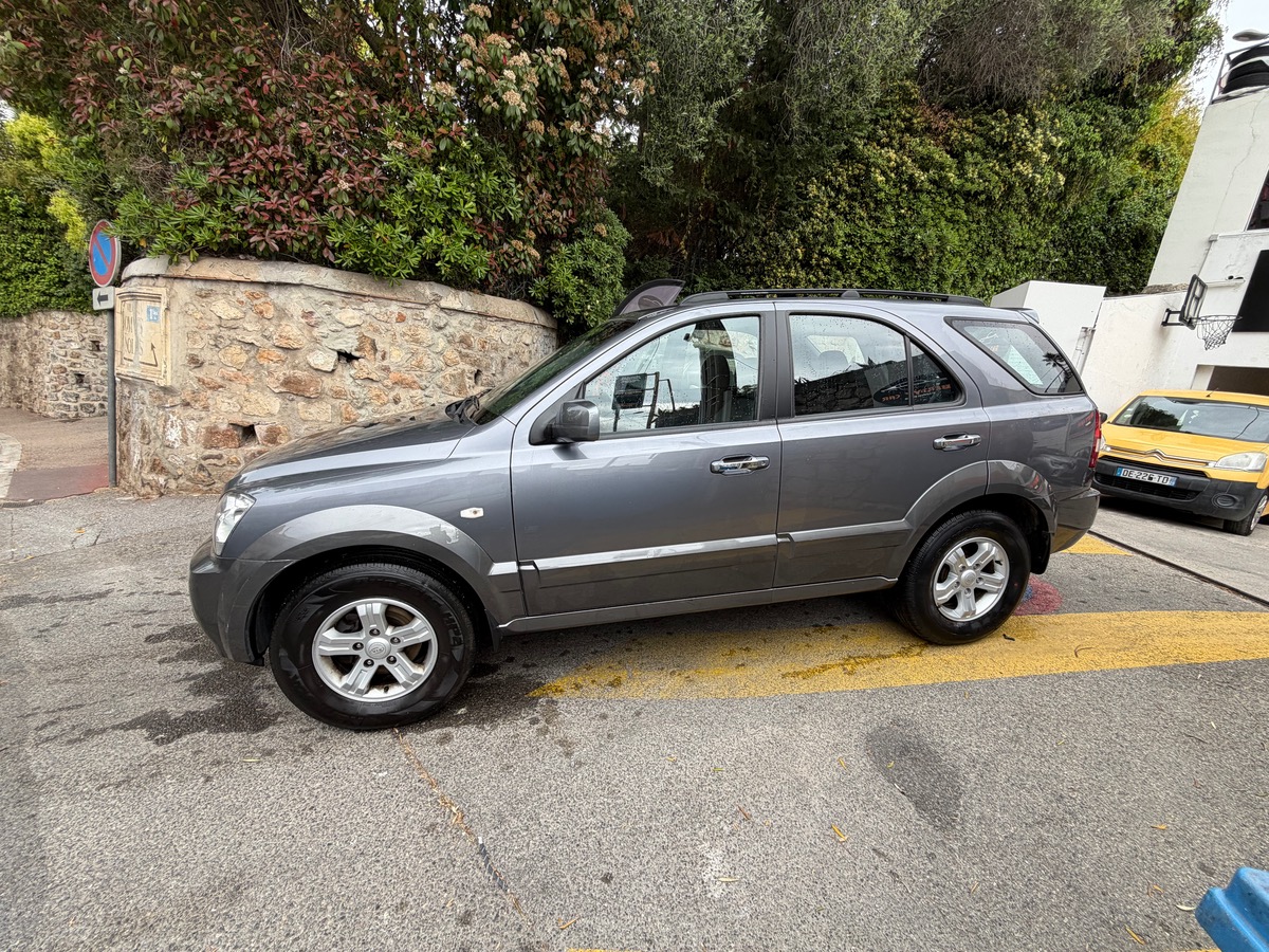Kia Sorento 2.5 CRDI 140 CV / 4WD / 1er Main / Km Réel / Clim / Moteur à Chaine