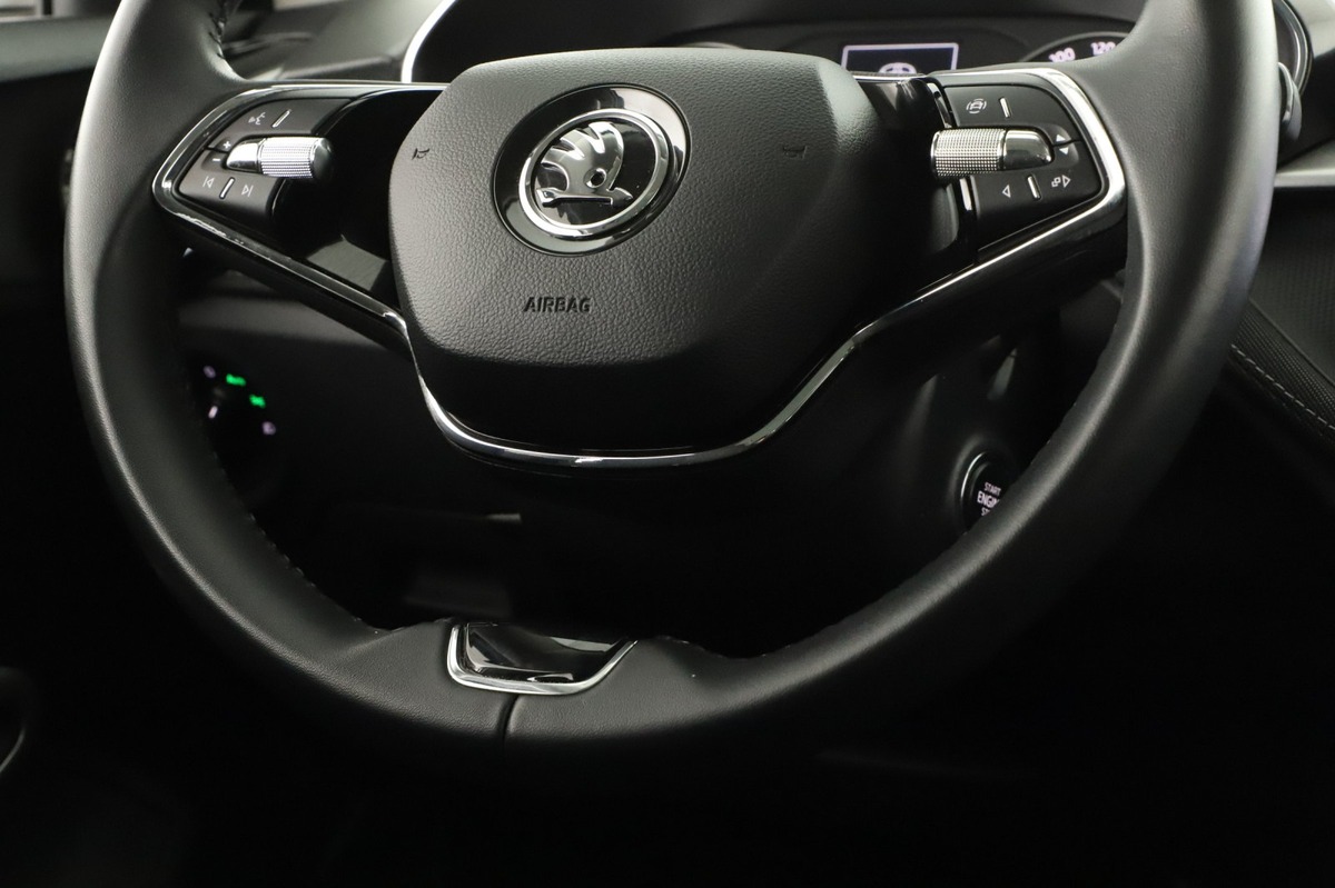 Skoda Fabia STYLE PLUS 1.0TSI BVA