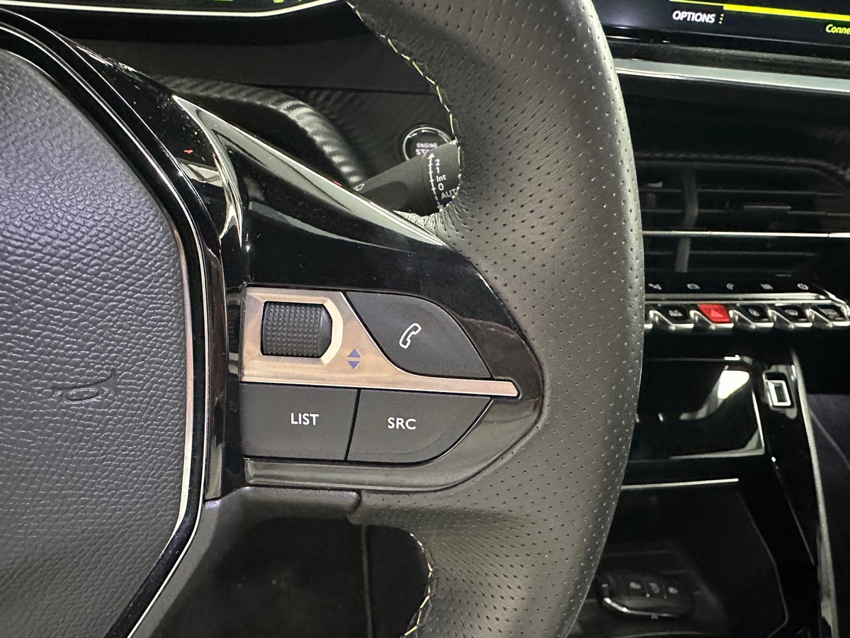 Peugeot 208 II 1.2 100cv S&S GT LINE