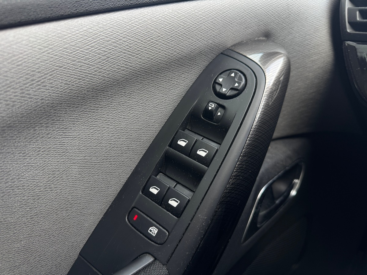 Citroën C4 Picasso II Shine 1.6 BlueHDi 116 cv - Apple Carplay - Full options